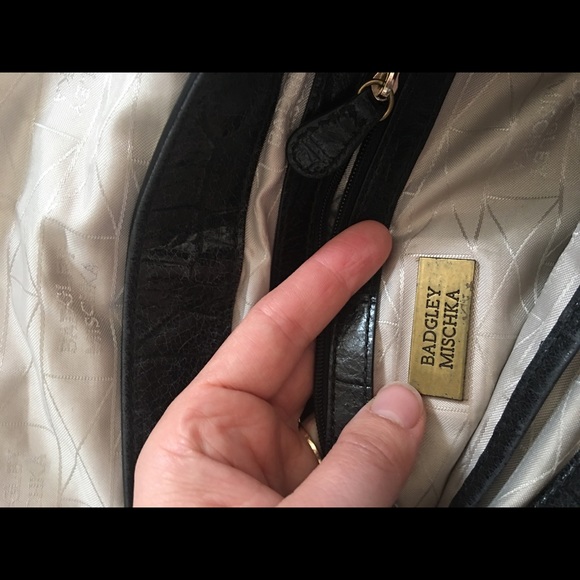 Badgley Mischka Black and Cream Crossbody Purse - Picture 7 of 8